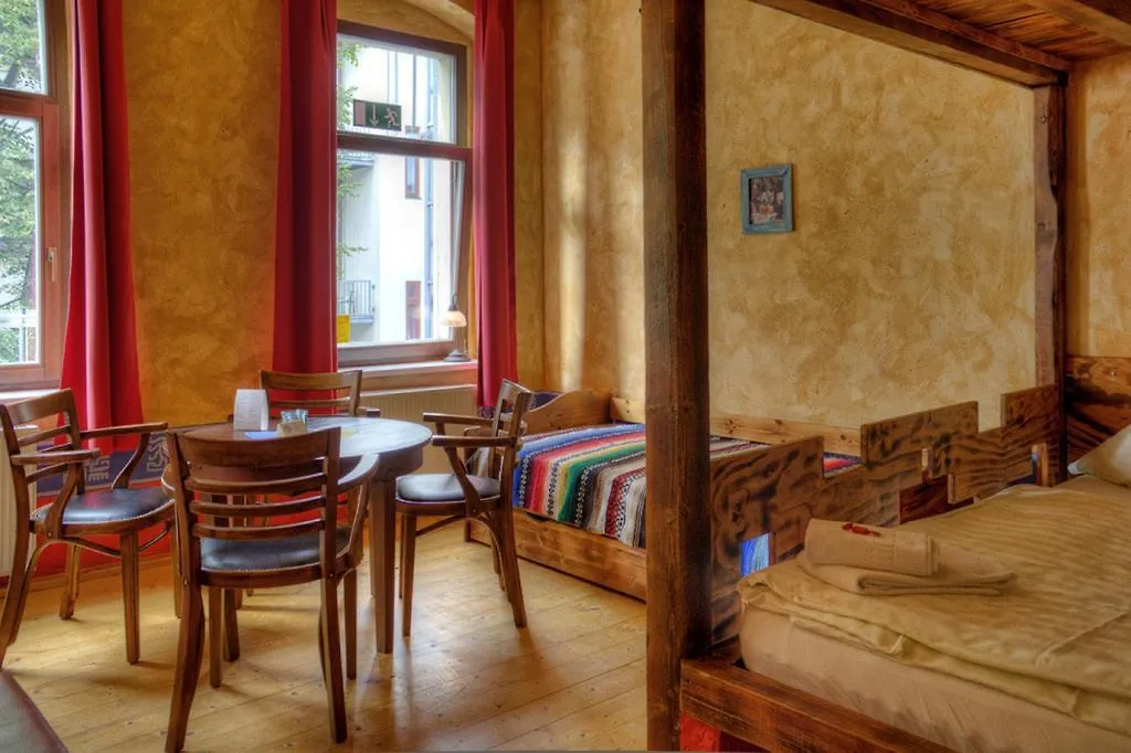 Gastehaus Mezcalero Guest House Dresden 2*,